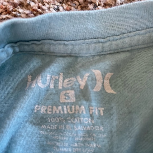Hurley T-shirt size small - Picture 2 of 2